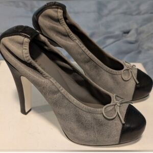 CHANEL Rue Cambon Platform Pumps W/ CC Logo Cap Toe Black/Gray Leather 37